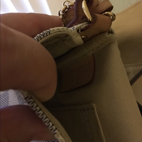 Louis Vuitton Favorite PM Azur - Picture 7 of 8